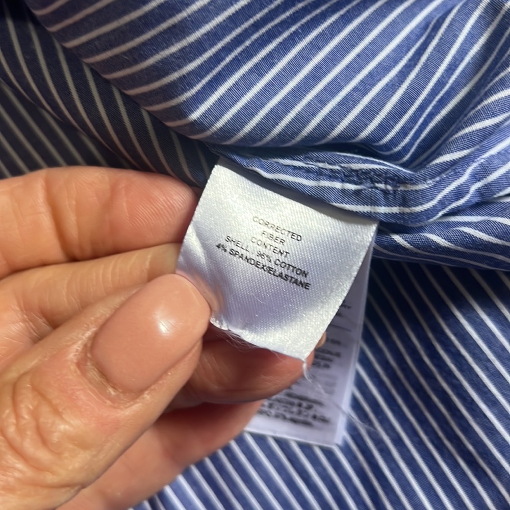 Banana Republic blouse - Picture 8 of 8